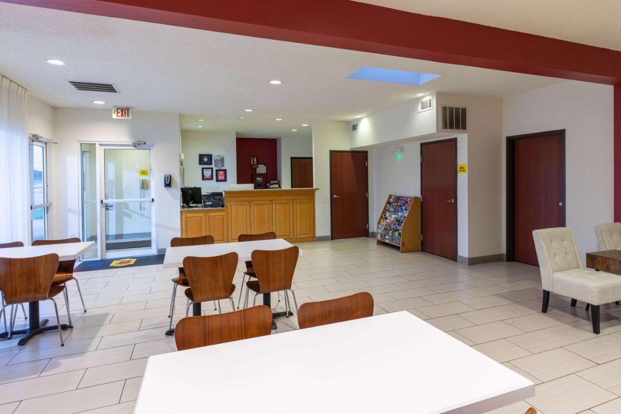 Super 8 By Wyndham Garland Rowlett East Dallas Area Екстер'єр фото